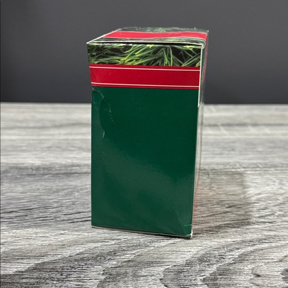 Hallmark | Frosty Friends #11 (1990) - Vintage Collectible Keepsake Ornament - Picture 6 of 17